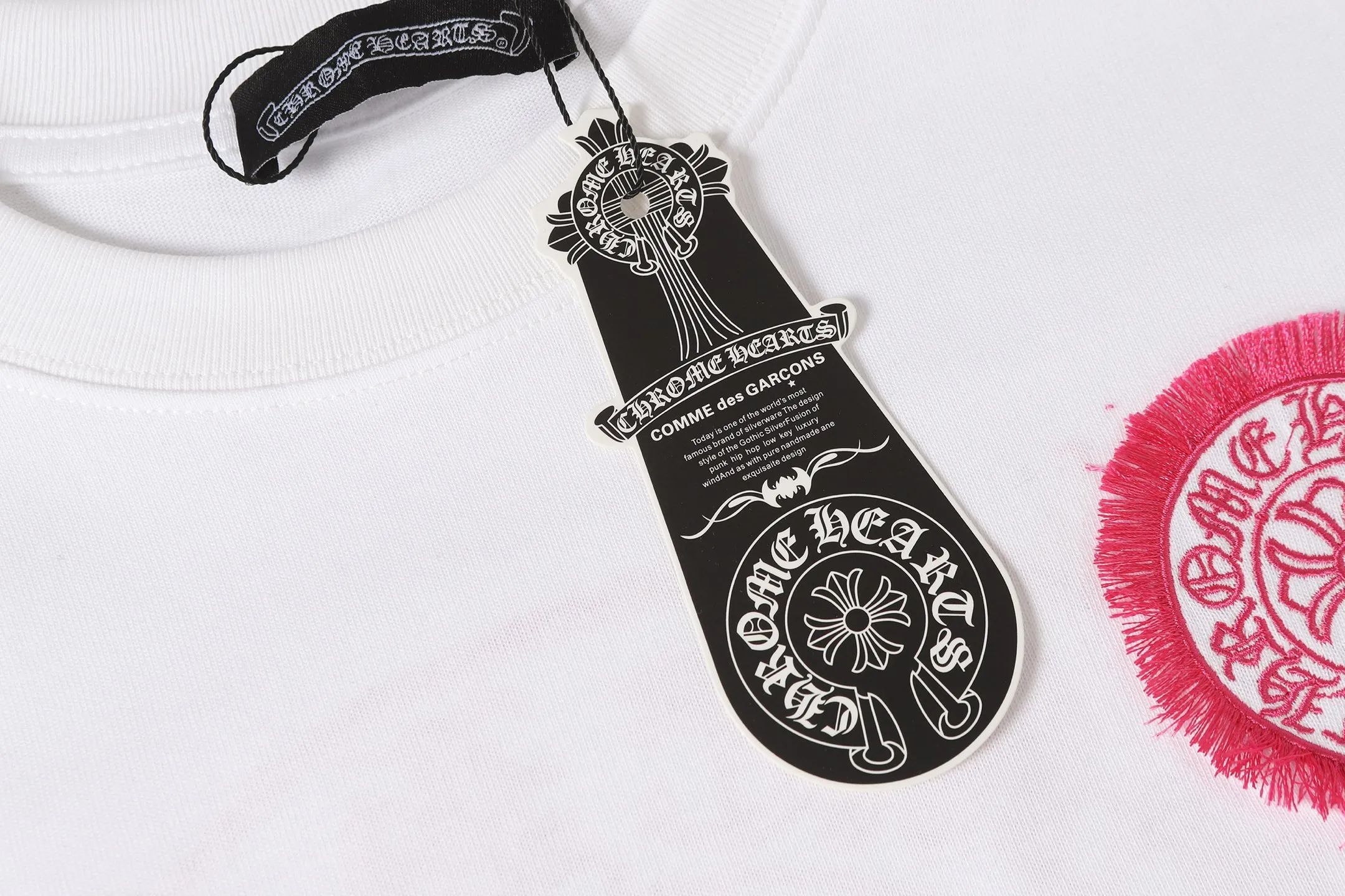 P160 💰 Actual pictures [High-end quality] Code: 8913# Color: Black White Size: S to XXL 2026ss Internet celebrity cross🔥New Chrome Hearts 320g customized fabric Chrome heart round neck short sleeves Use personalized embroidered tassel technology Loose version for men and women
